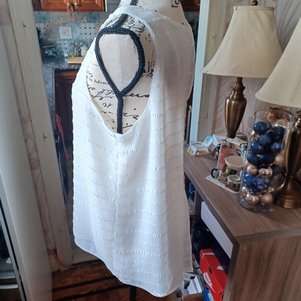 Vince Camuto Split Back Blouse - image 4